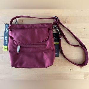 Travelon Anti-Theft Classic Mini Shoulder Bag (wine)